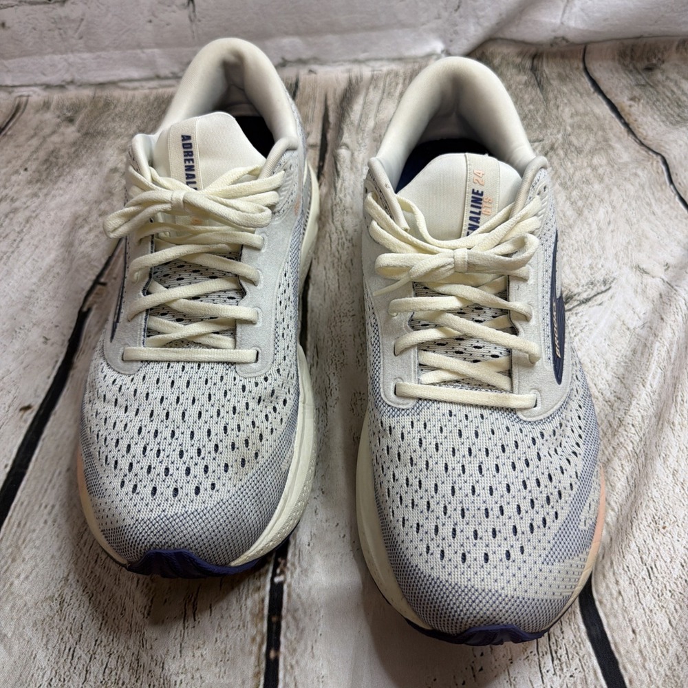 Women's Brooks Adrenaline GTS 24 Size 11 Medium Gray And Navy
